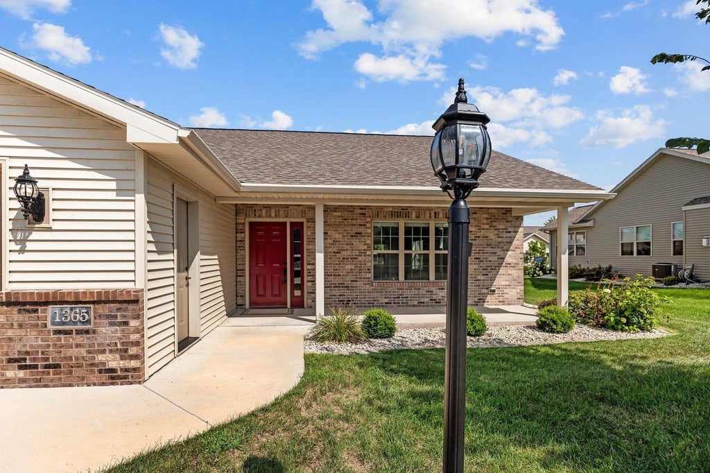 Photo of 1365 Candlelight LANE, Fond Du Lac, WI 54937 (MLS # 50331911)