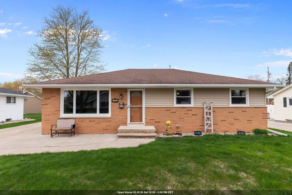 Photo of 707 S Joseph STREET, Appleton, WI 54915 (MLS # 50325335)