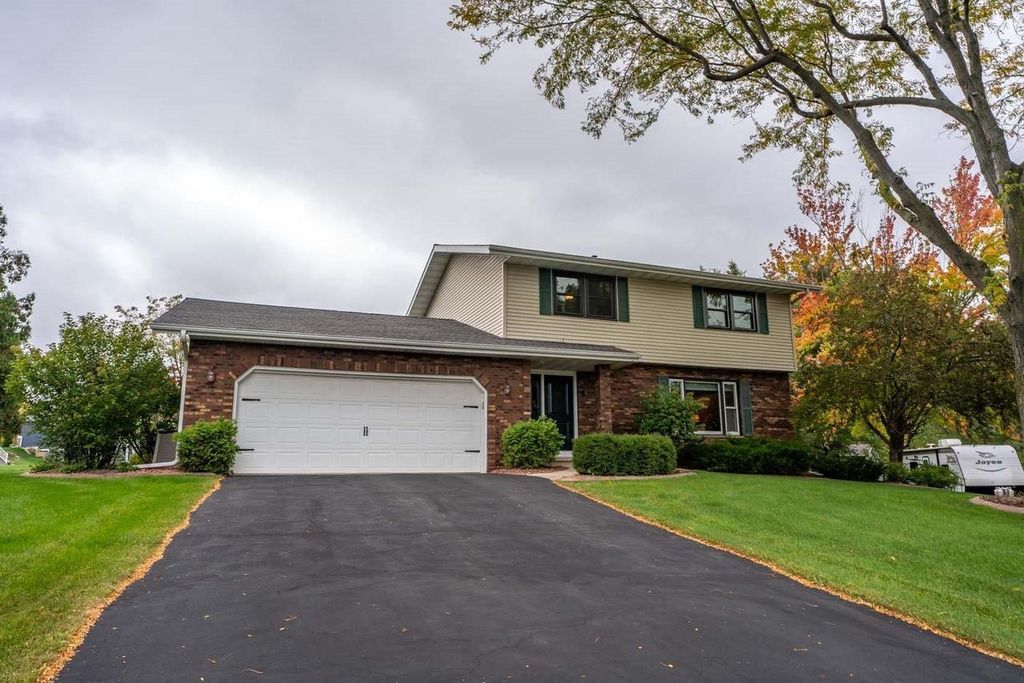 Photo of 1292 Valley Hill LANE #Lt85, Union Grove, WI 53182 (MLS # 1945219)