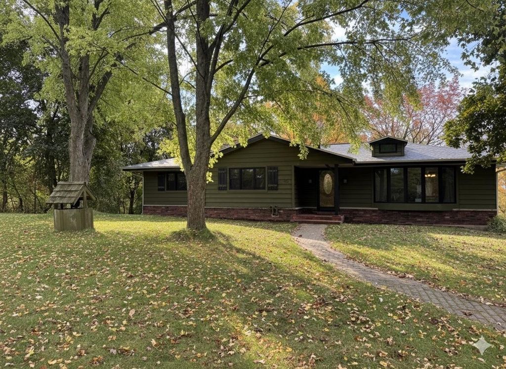 Photo of 1566 St Augustine ROAD, Hartford, WI 53027 (MLS # 1940116)