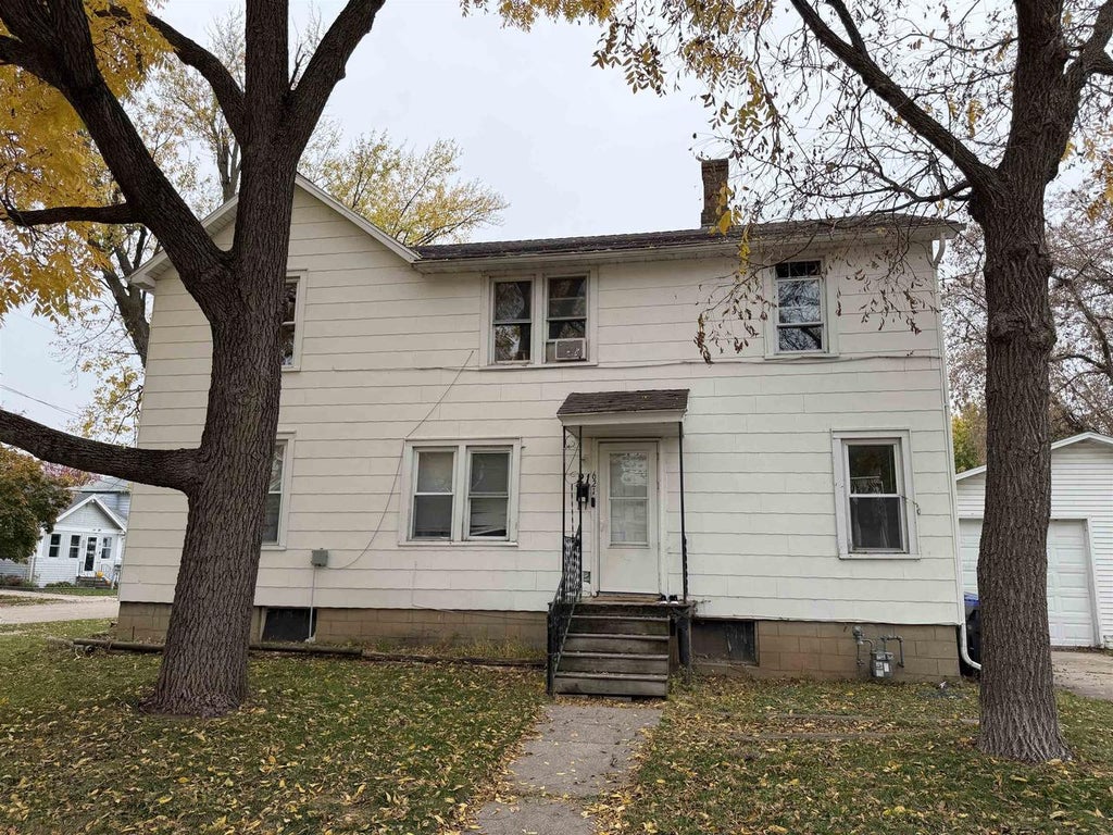 Photo of 621 Henry STREET, Neenah, WI 54956 (MLS # 50334981)
