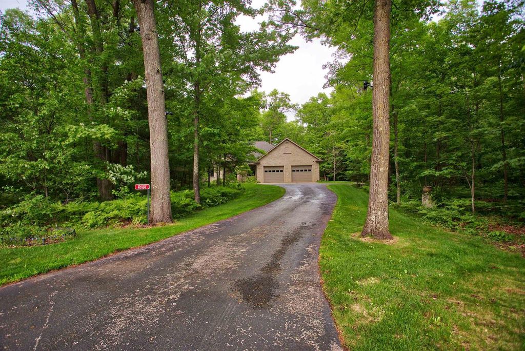 Photo of N3168 Deer Haven COURT, Peshtigo, WI 54157 (MLS # 50322738)