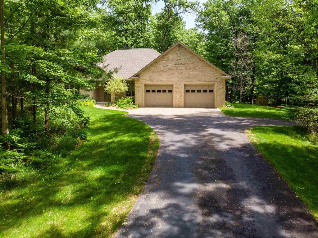 Photo of N3168 Deer Haven COURT, Peshtigo, WI 54157 (MLS # 50322738)