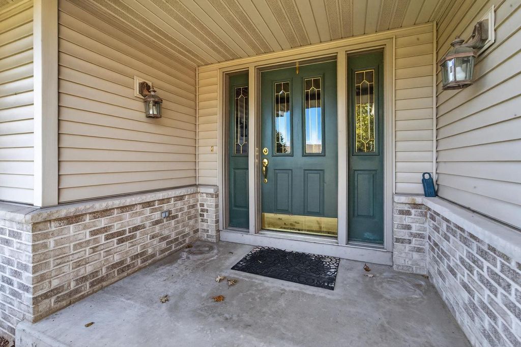 Photo of 1802 Tarragon DRIVE, Madison, WI 53716 (MLS # 2014372)