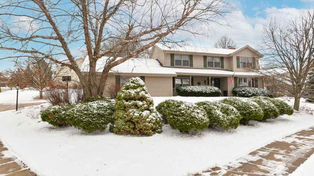 Photo of 2229 Stony Ridge DRIVE, Waukesha, WI 53189 (MLS # 1946139)