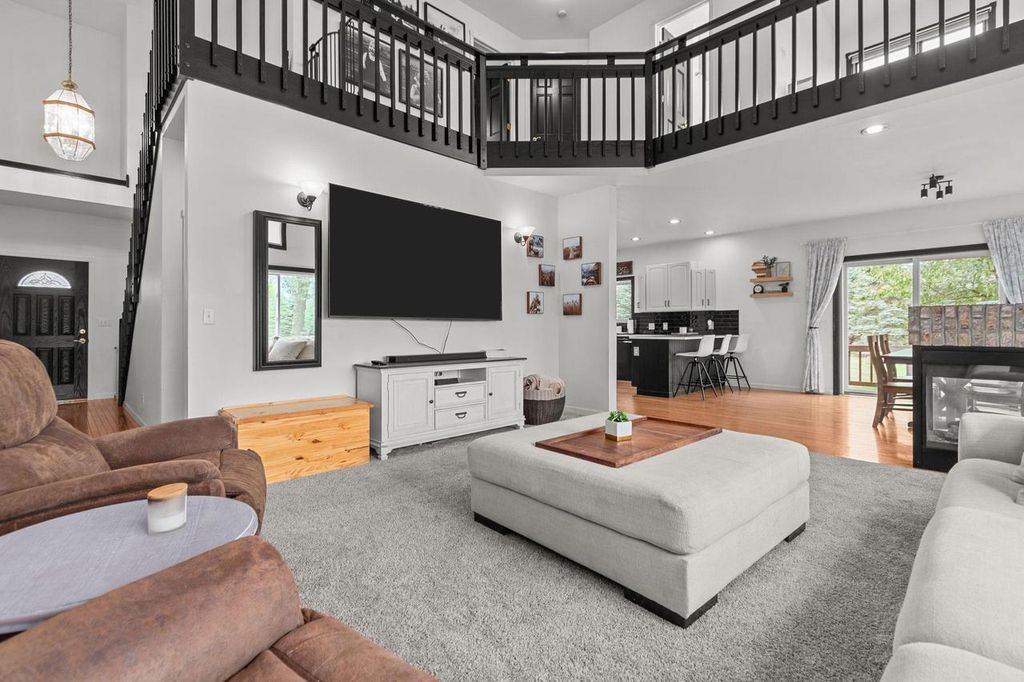 Photo of N966 Spring Valley DRIVE, Hortonville, WI 54944 (MLS # 50315963)