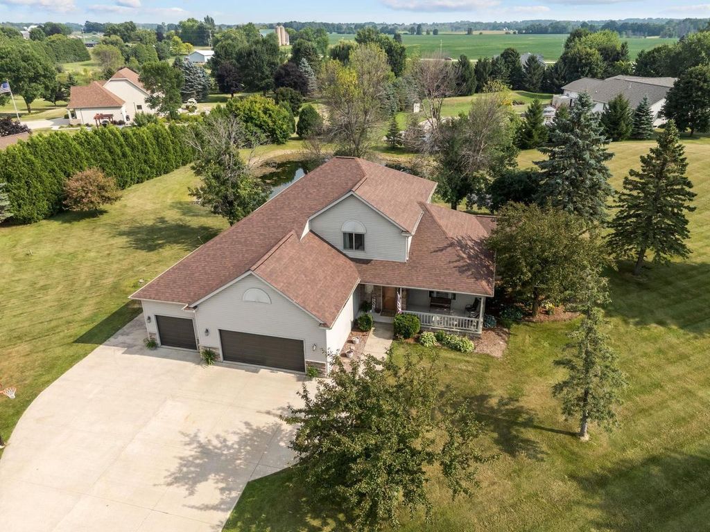 Photo of N966 Spring Valley DRIVE, Hortonville, WI 54944 (MLS # 50315963)