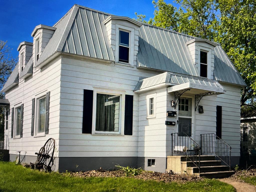 Photo of 1721 Hogeboom Ave #1-2, Eau Claire, WI 54701 (MLS # 1604635)
