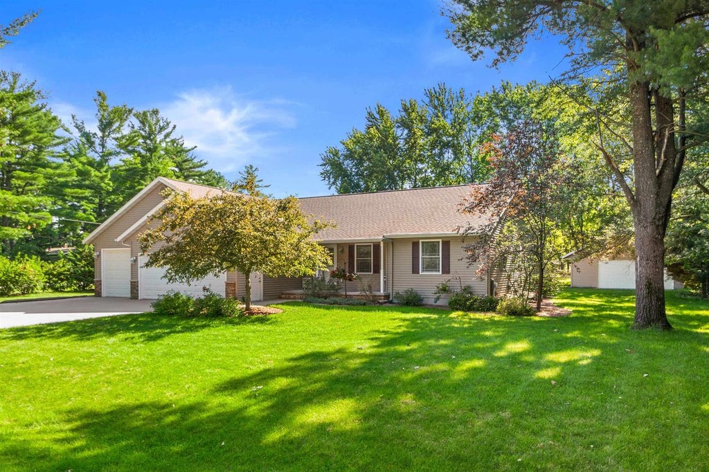 Photo of 1010 Woodland COURT, Plover, WI 54467 (MLS # 22603123)