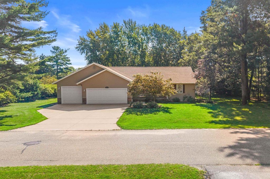 Photo of 1010 Woodland COURT, Plover, WI 54467 (MLS # 22603123)