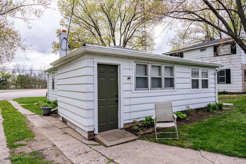 Photo of 955 W State STREET, Mauston, WI 53948 (MLS # 2022344)