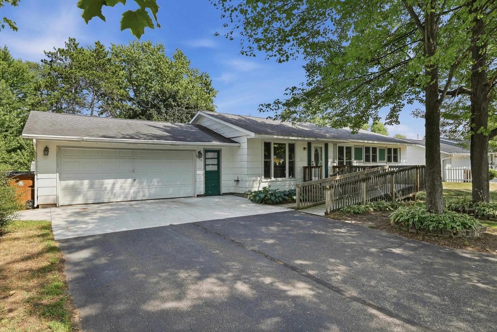 Photo of 3279 Lindbergh AVENUE, Stevens Point, WI 54481 (MLS # 22603637)