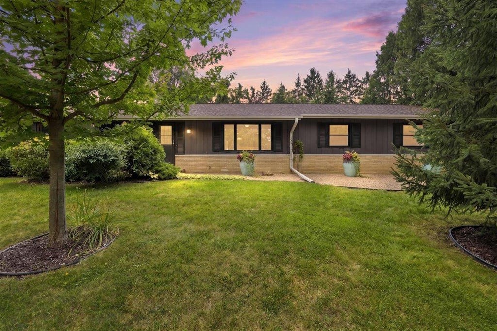 Photo of 6117 Driftwood AVENUE, Madison, WI 53705 (MLS # 2032662)