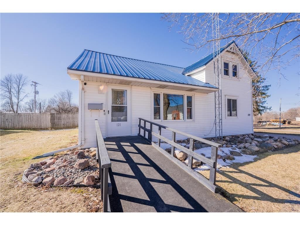 Photo of 121 W Oak STREET, Stanley, WI 54768 (MLS # 7041176)