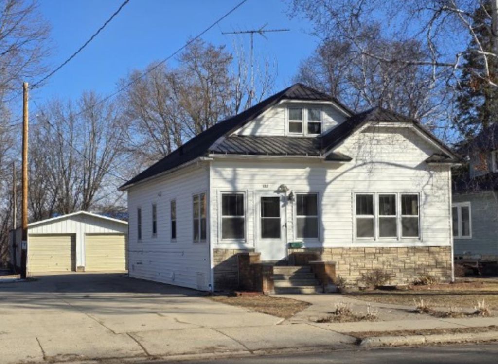 Photo of 217 E Center STREET, Shawano, WI 54166 (MLS # 50322894)