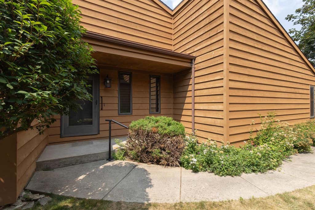 Photo of 901 E Windfield PLACE #D, Appleton, WI 54911 (MLS # 50330097)