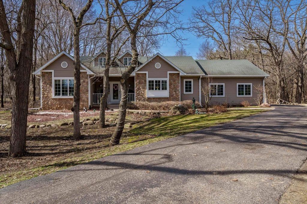 Photo of 4455 Pheasant RUN, Janesville, WI 53546 (MLS # 2018437)