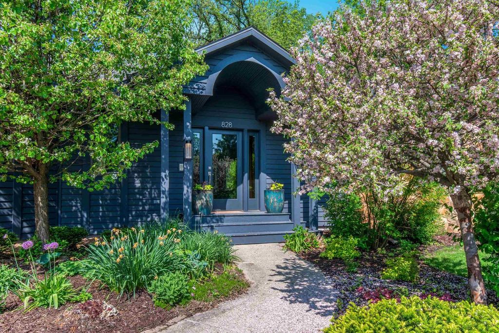 Photo of 828 Tamarack WAY, Verona, WI 53593 (MLS # 2018911)