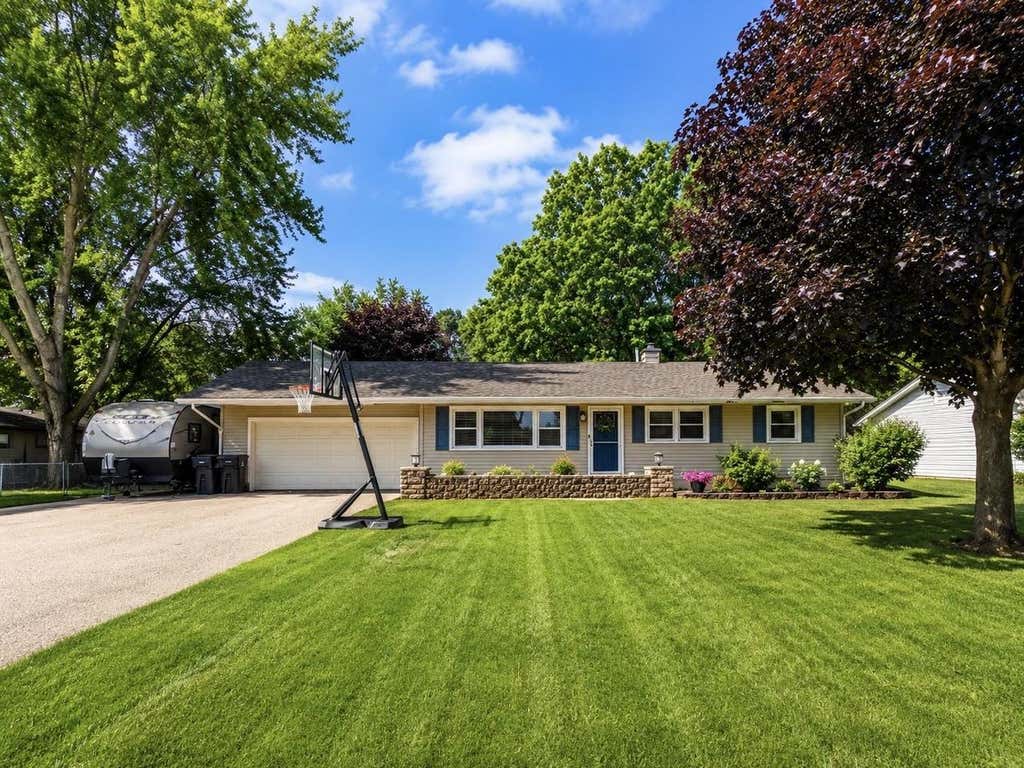 Photo of 2015 Murphy Woods ROAD, Beloit, WI 53511 (MLS # 2030481)
