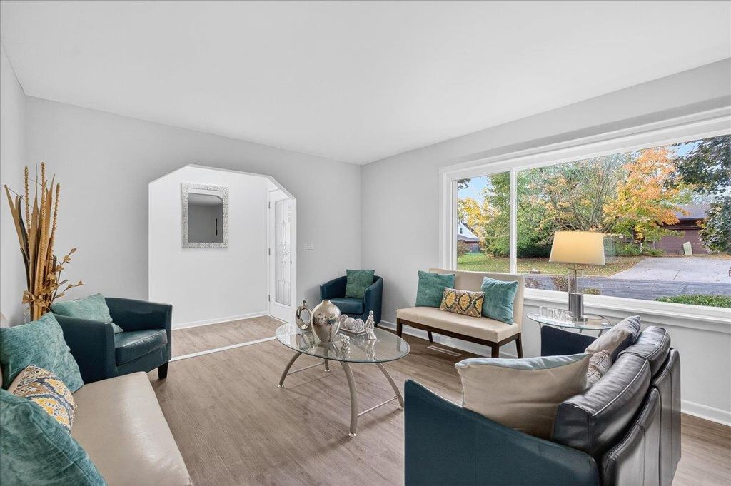 Photo of 116 Gary COURT, Sun Prairie, WI 53590 (MLS # 2011058)