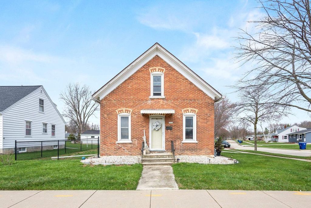 Photo of 1121 George STREET, De Pere, WI 54115 (MLS # 50323831)