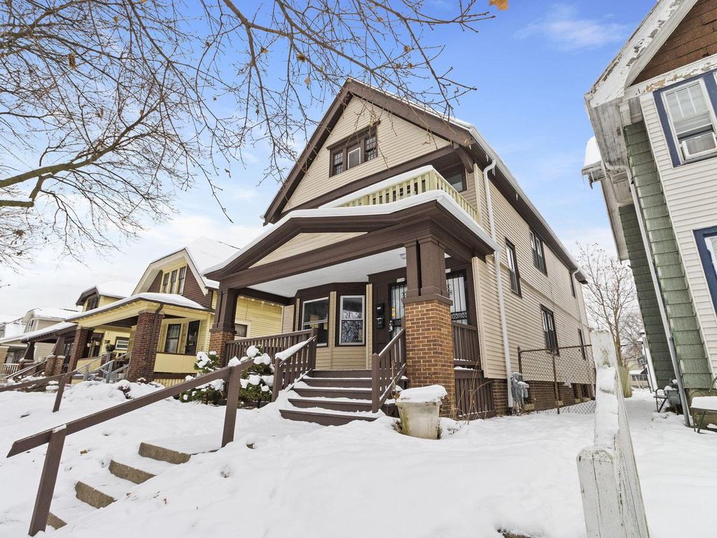 Photo of 3349 N 16th STREET #3351, Milwaukee, WI 53206 (MLS # 1944897)