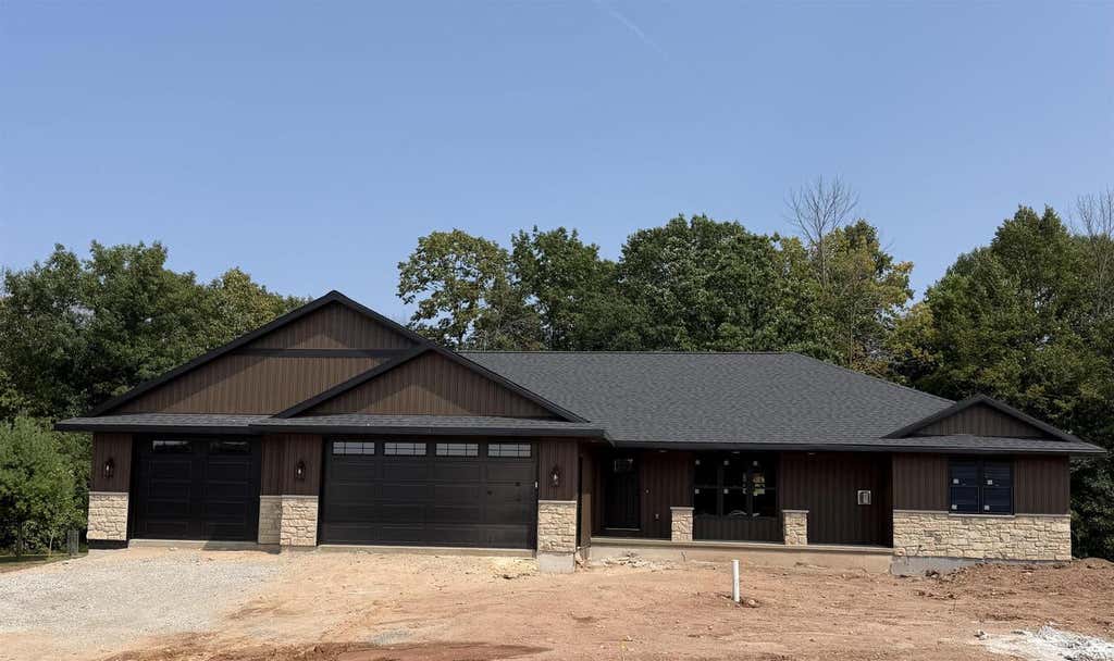 Photo of 6157 Bay Hill COURT, Luxemburg, WI 54217 (MLS # 50331549)