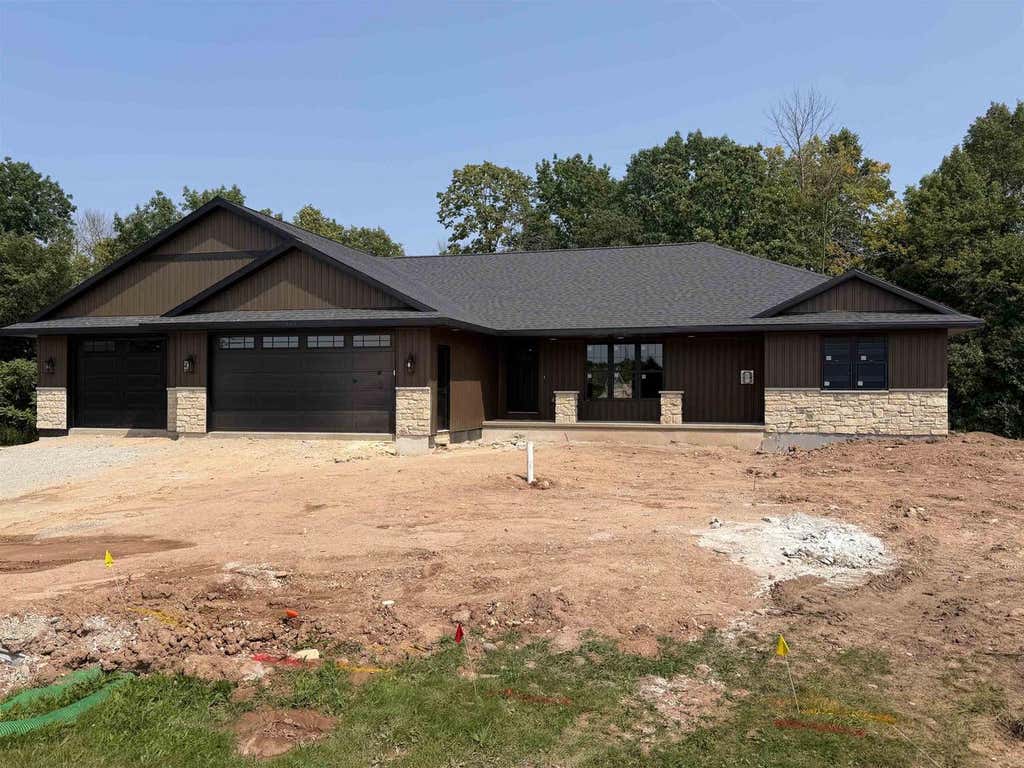 Photo of 6157 Bay Hill COURT, Luxemburg, WI 54217 (MLS # 50331549)