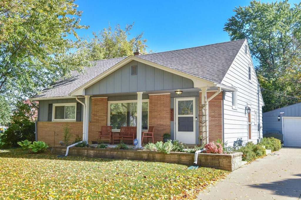 Photo of 4520 N 100th STREET, Wauwatosa, WI 53225 (MLS # 1984693)