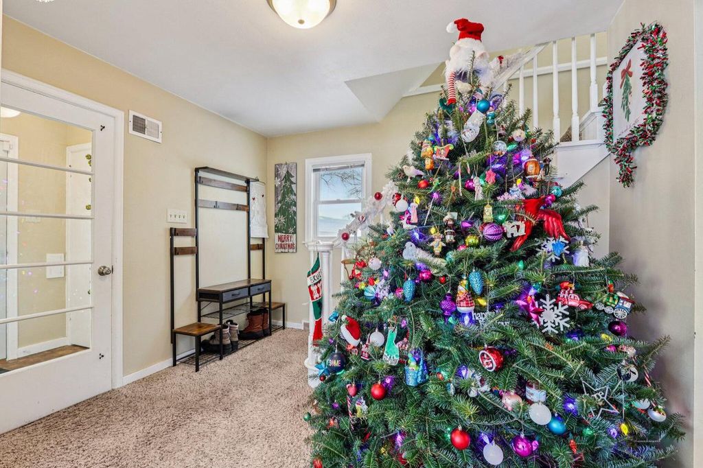 Photo of 1326 North AVENUE, Sheboygan, WI 53083 (MLS # 1945071)