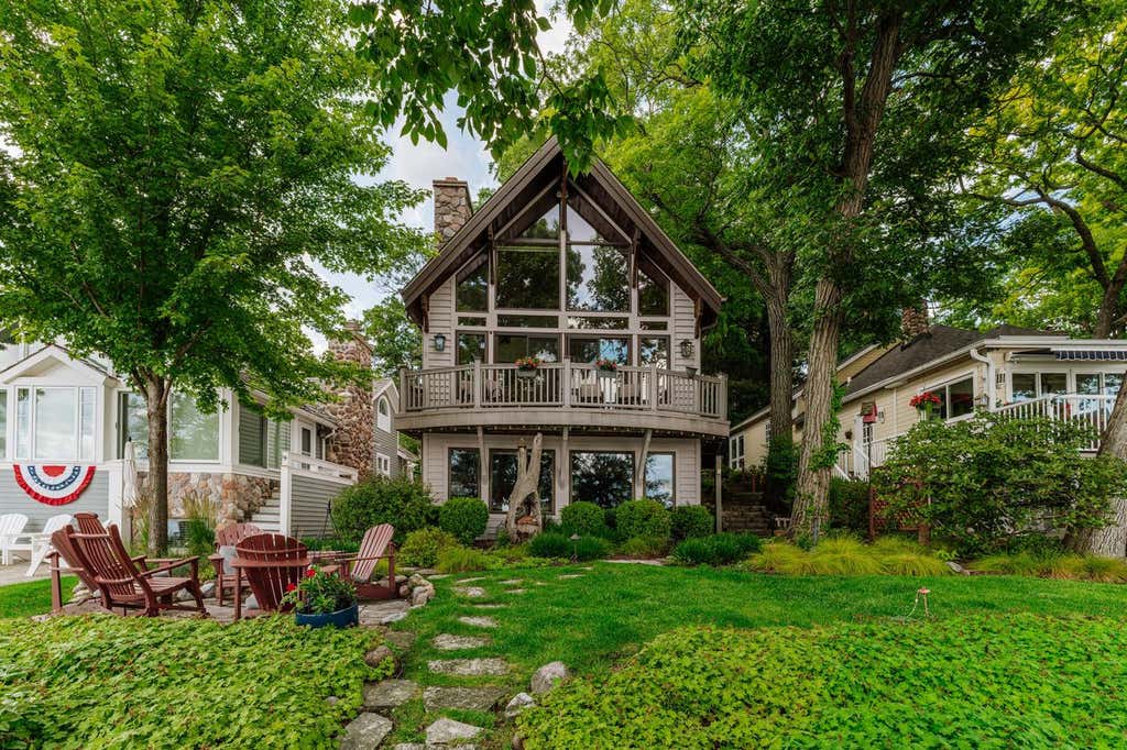 Photo of 4 Dartmouth ROAD, Williams Bay, WI 53191 (MLS # 1969177)