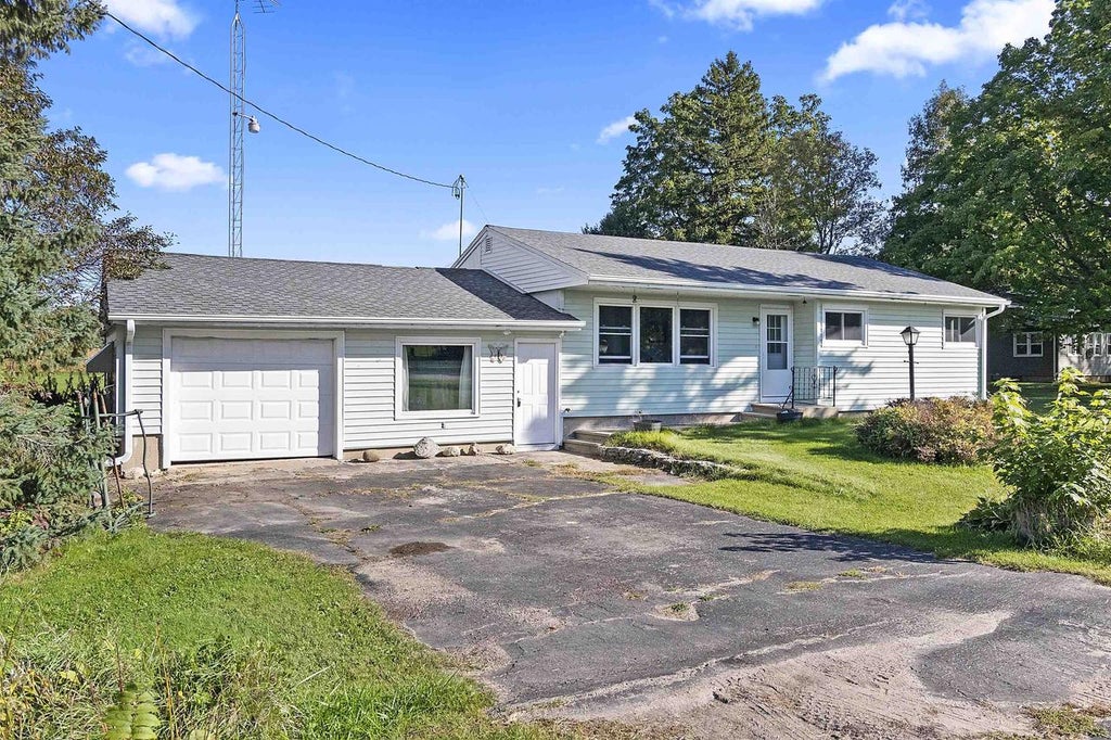 Photo of W11319 Rose Eld ROAD, Rosendale, WI 54971 (MLS # 50333561)