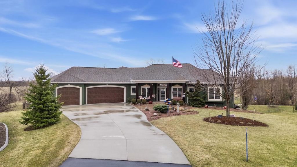 Photo of W6764 Osage COURT, Fond Du Lac, WI 54937 (MLS # 50323104)