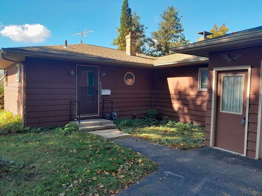 Photo of 1598 County Road B ROAD, Platteville, WI 53818 (MLS # 2011047)