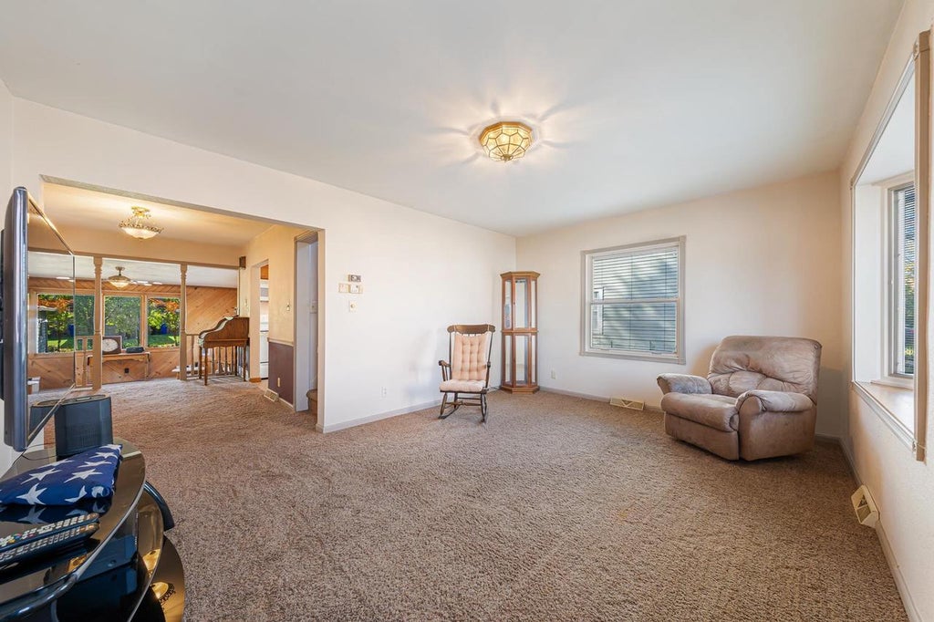 Photo of 821 E Commercial STREET, Appleton, WI 54911 (MLS # 50334247)