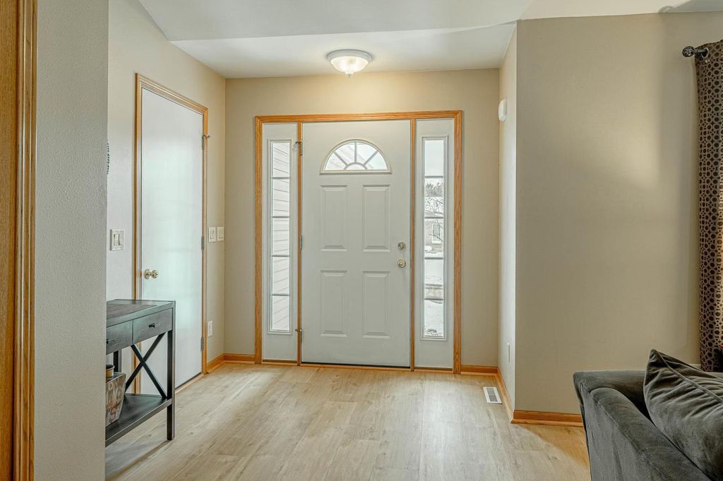 Photo of 3281 Edmonton DRIVE, Sun Prairie, WI 53590 (MLS # 2015902)