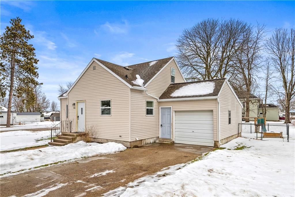 Photo of 306 S White STREET, Fall Creek, WI 54742 (MLS # 1597476)