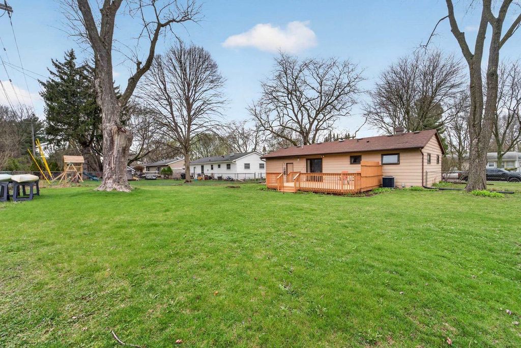 Photo of 5909 Meadowood DRIVE, Madison, WI 53711 (MLS # 2020638)