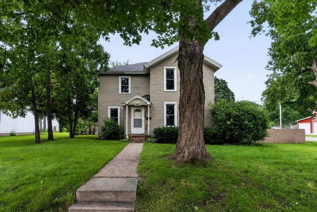Photo of 608 1st Center AVENUE, Brodhead, WI 53520 (MLS # 2032185)