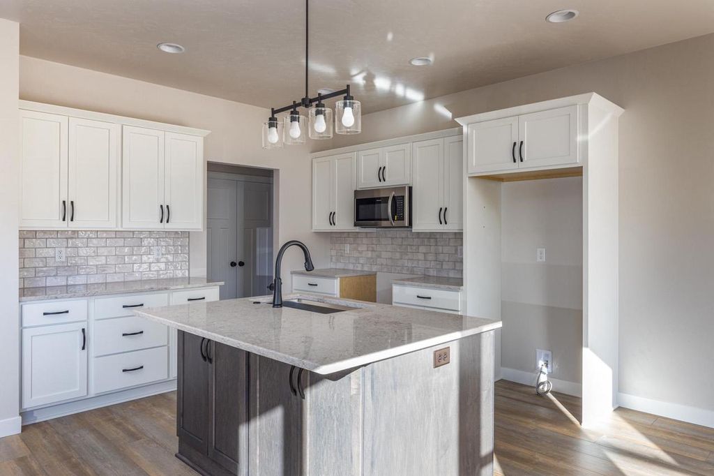 Photo of 1009 Lotus TRAIL, Menasha, WI 54952 (MLS # 50323154)
