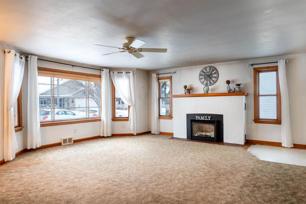 Photo of 156 S James STREET, Kimberly, WI 54136 (MLS # 50319510)