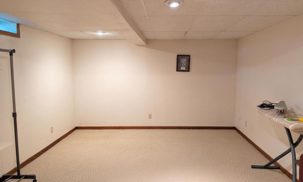Photo of 4537 Oaktree COURT, Manitowoc, WI 54220 (MLS # 50326459)