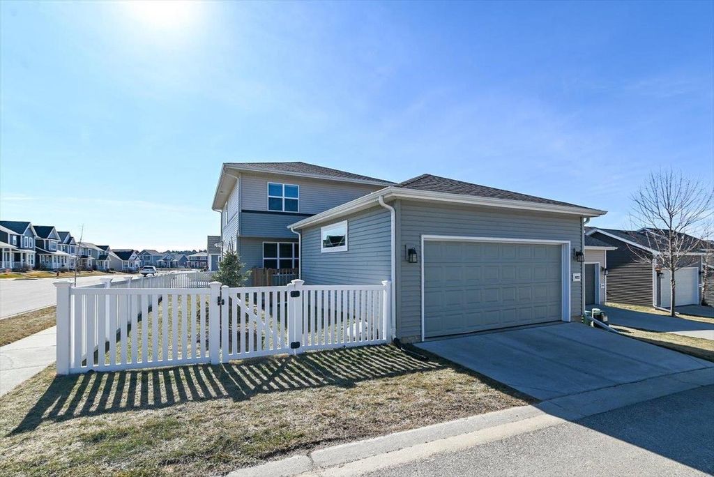 Photo of 9322 Highland Gate WAY, Verona, WI 53593 (MLS # 2016925)