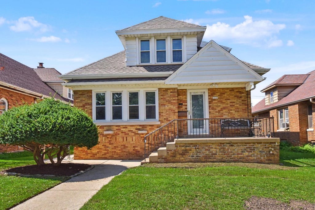Photo of 3049 S 45th STREET, Milwaukee, WI 53219 (MLS # 1980510)