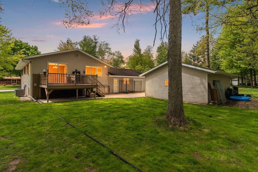 Photo of 247 Northridge DRIVE, Shawano, WI 54166 (MLS # 50326016)