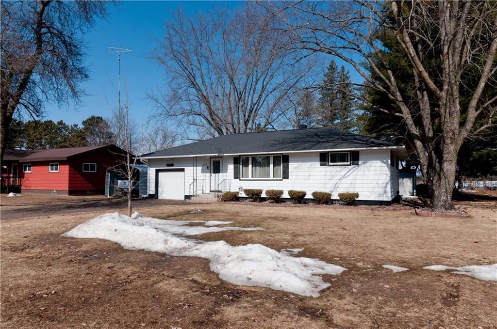 Photo of 1005 W Poplar AVENUE, Cameron, WI 54822 (MLS # 1598829)