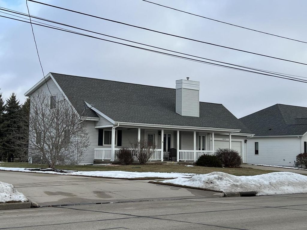 Photo of 4322 Menasha AVENUE, Manitowoc, WI 54220 (MLS # 1946832)
