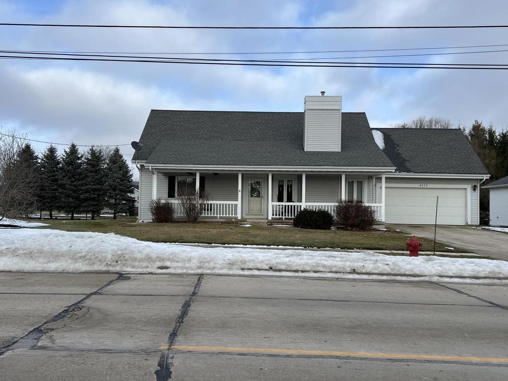 Photo of 4322 Menasha AVENUE, Manitowoc, WI 54220 (MLS # 1946832)