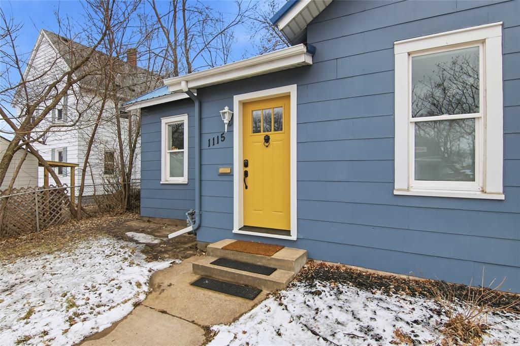 Photo of 1115 Birch STREET, Eau Claire, WI 54703 (MLS # 1599174)