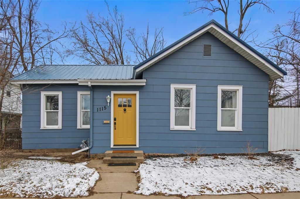 Photo of 1115 Birch STREET, Eau Claire, WI 54703 (MLS # 1599174)